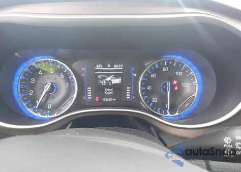 2018 Chrysler Pacifica Touring L z USA, uszkodzony, nr VIN 2C4RC1BG2JR154053